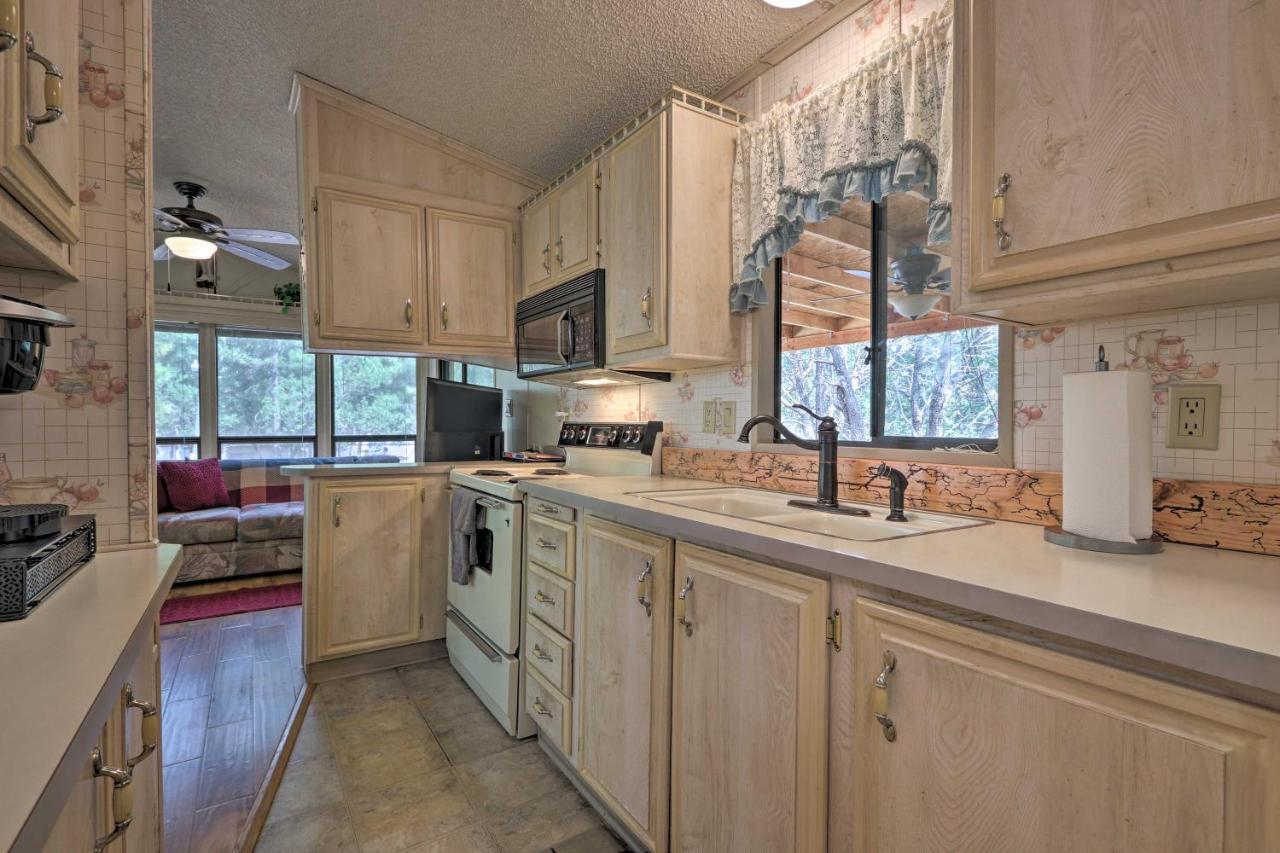 Show Low Home With Deck And Grill - 13 Mi To Hon-Dah! Eksteriør billede